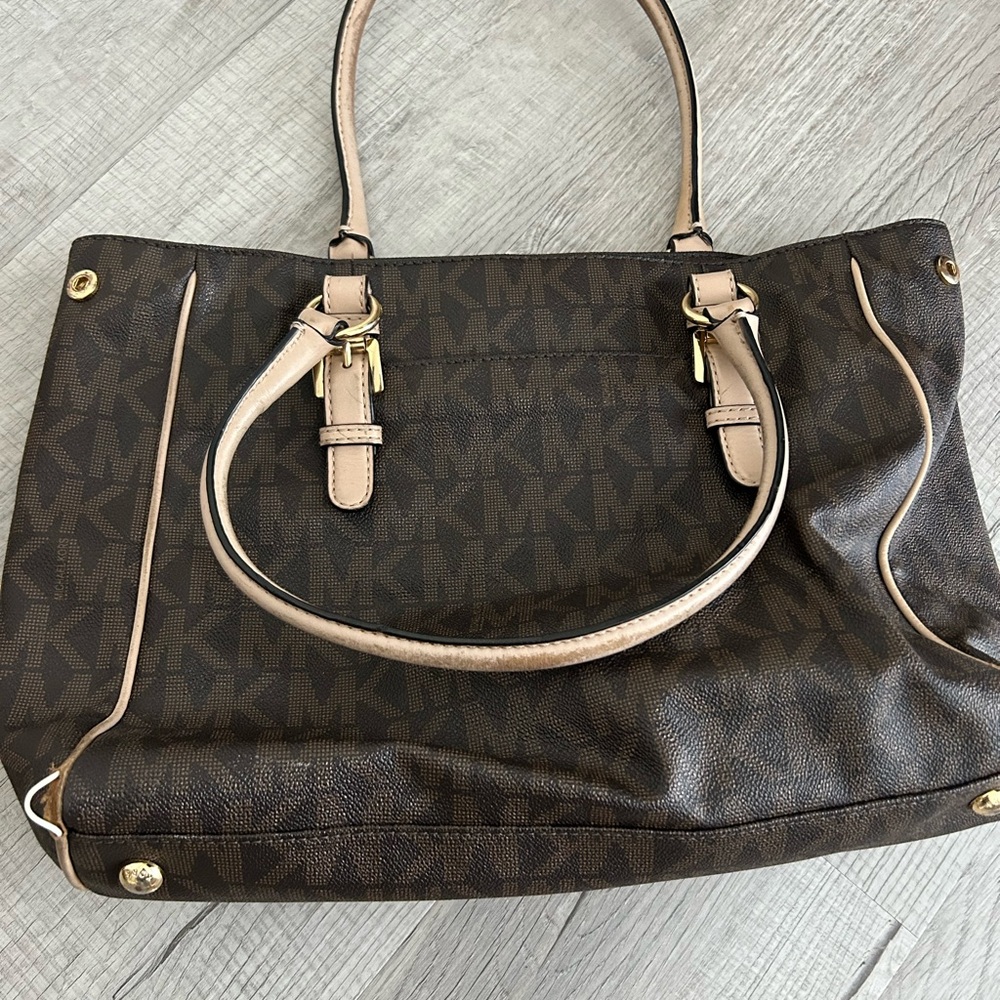 Michael Kors purse